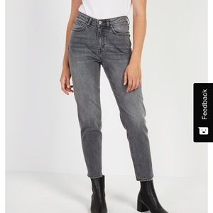 Taper fit jeans in washed gray